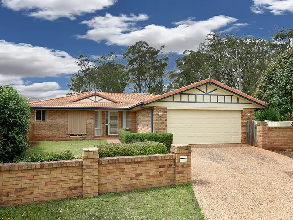 Spacious Family Home in Quite Court