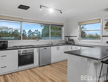 17 Russell Road, Gembrook, VIC 3783, 3 ਕਮਰੇ, 2 ਬਾਥਰੂਮ, House