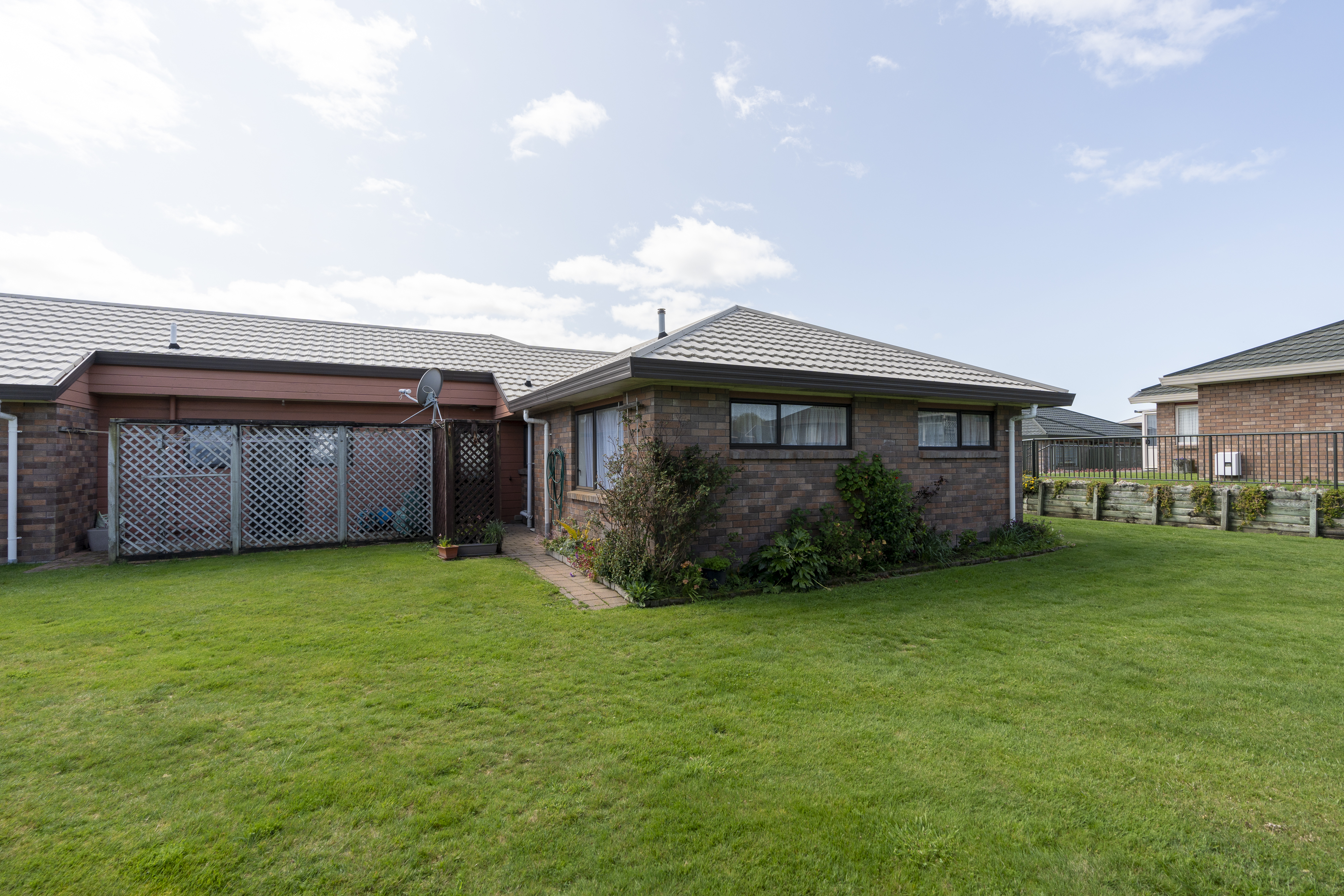 8/4 Admiral Crescent, Flagstaff, Hamilton, 2 Kuwarto, 0 Banyo, House