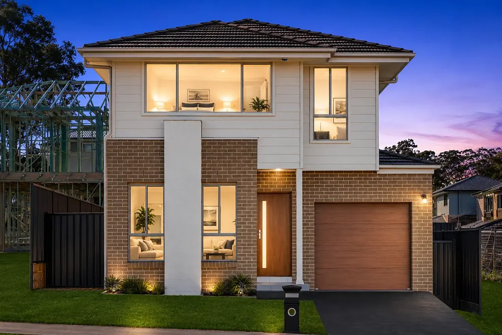STUNNING 4 BEDROOM HOME IN PRIME LOCATION