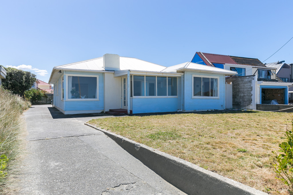 32 Lyall Parade, Lyall Bay