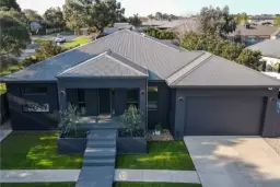 1 Serenity Way, Mornington