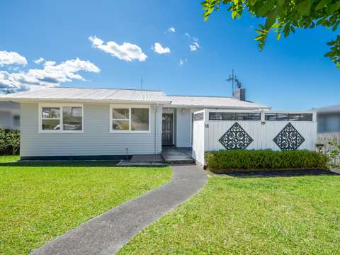 Glenfield 3部屋 Family Home with Development Potential