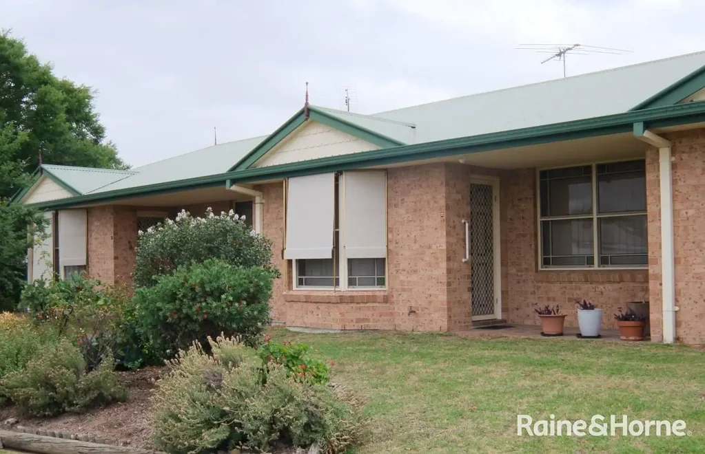 2/55-57 Granville Street, Inverell, NSW 2360