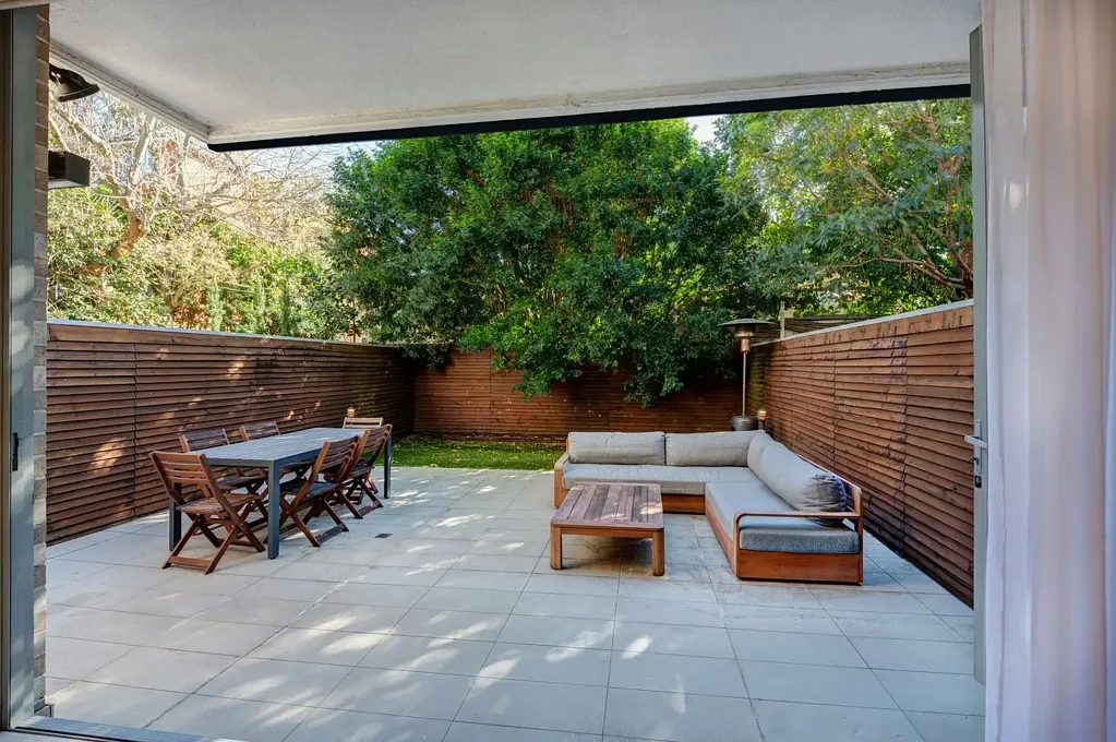 Modern 3-Bedroom Oasis with Exceptional Outdoor Entertaining in Prime Randwick!