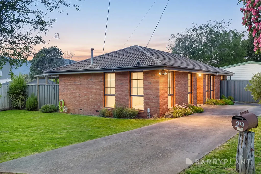 Boronia 3房  * Sale by Set Date on Tuesday 22nd September at 6pm (unless sold prior) *