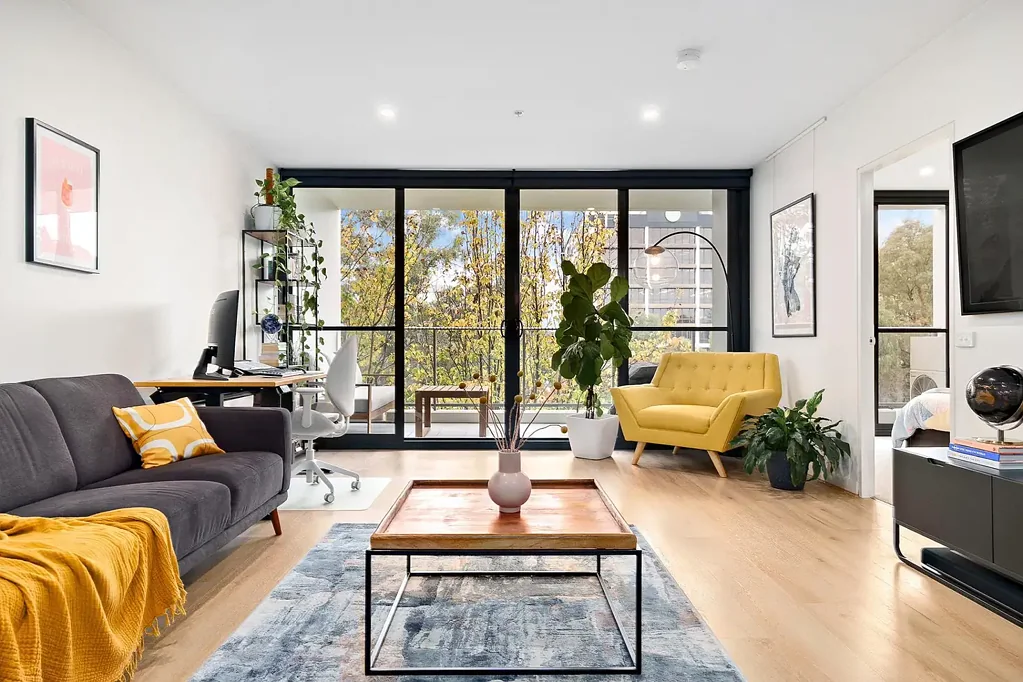 Lyneham 2Moenga Inner North Living, Elevated