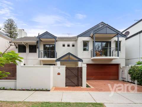 Como 3 Bedroom Golf Course Views and Contemporary Living in Desirable Como