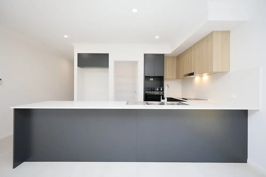 Fully Air Conditioned - Plus Media Room - Side Access
