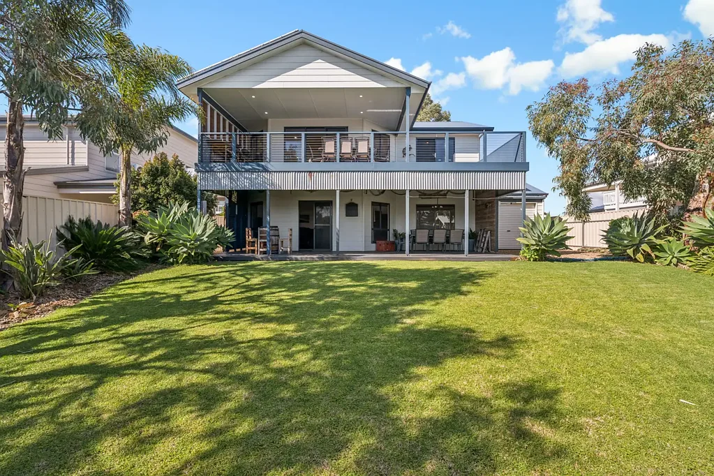 Normanville 4Moenga Coastal Charm, Space & Easy Living