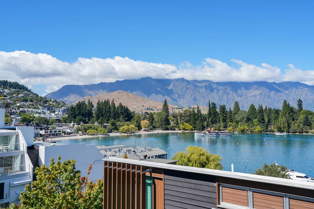 Queenstown 3房 一览湖山盛景｜Queenstown黄金地段，私享度假式生活 Unmatched Views, Unrivalled Location