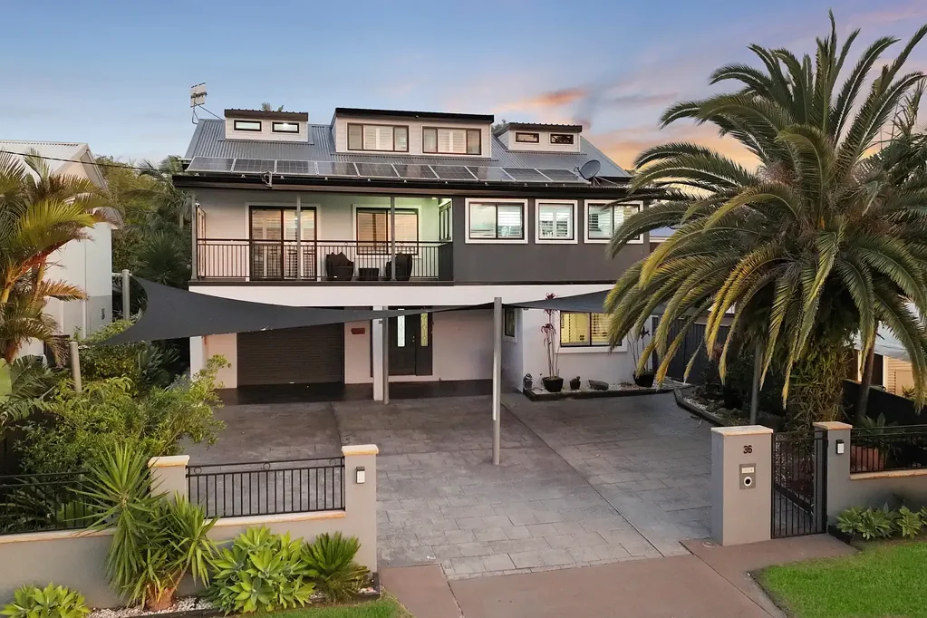 Shelly Beach 5ห้องนอน Coastal Family Sanctuary with Pool & Studio