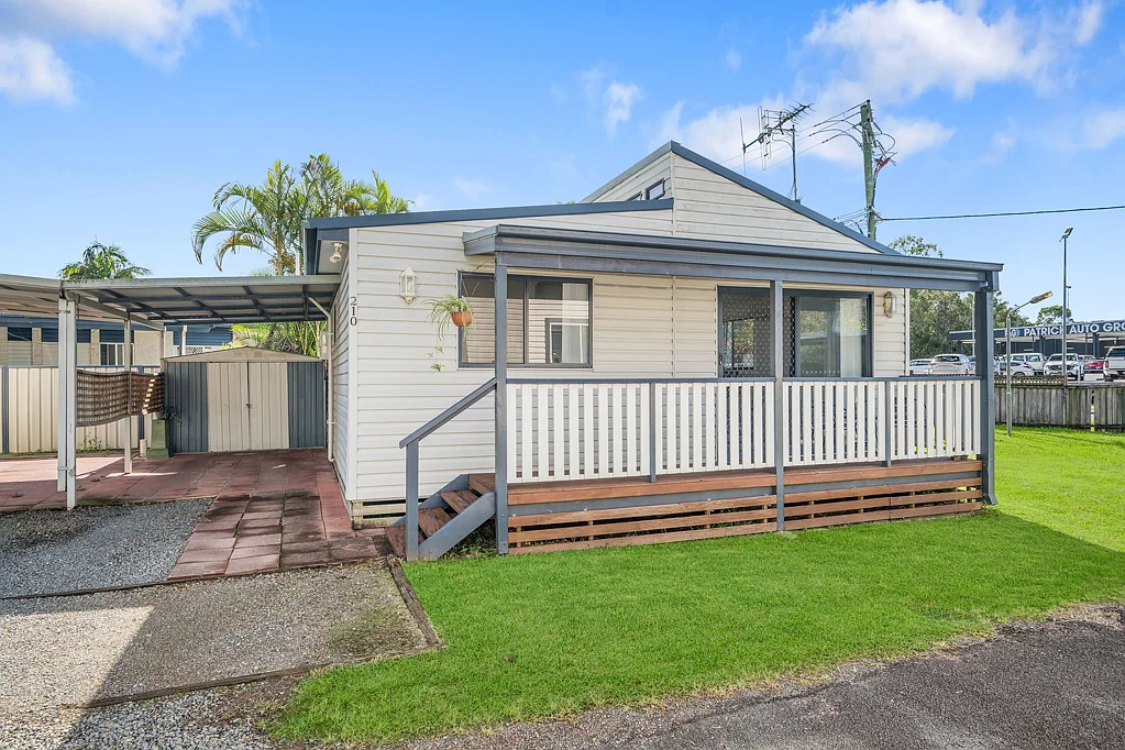Port Macquarie 2ห้องนอน LIGHT, BRIGHT AND AIRY
