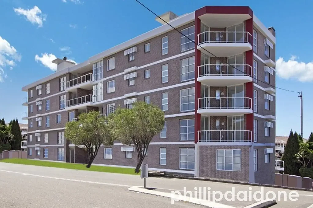 SPACIOUS 2 BEDROOM UNIT....