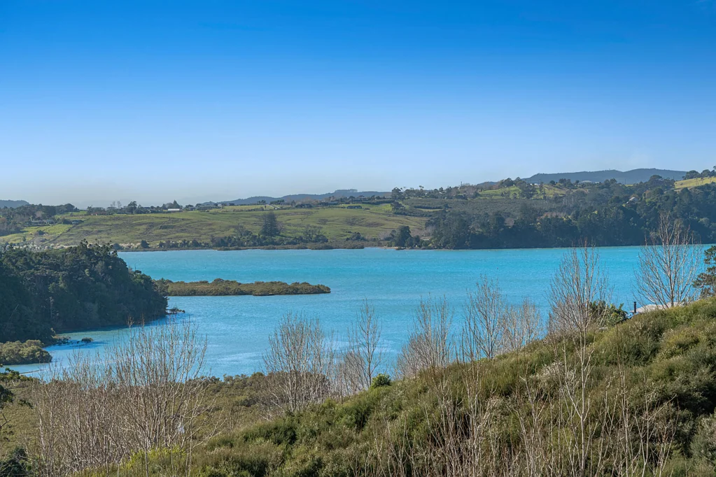 Mahurangi West 3 Bedroom Privacy, Luxury: Entertainer's Delight