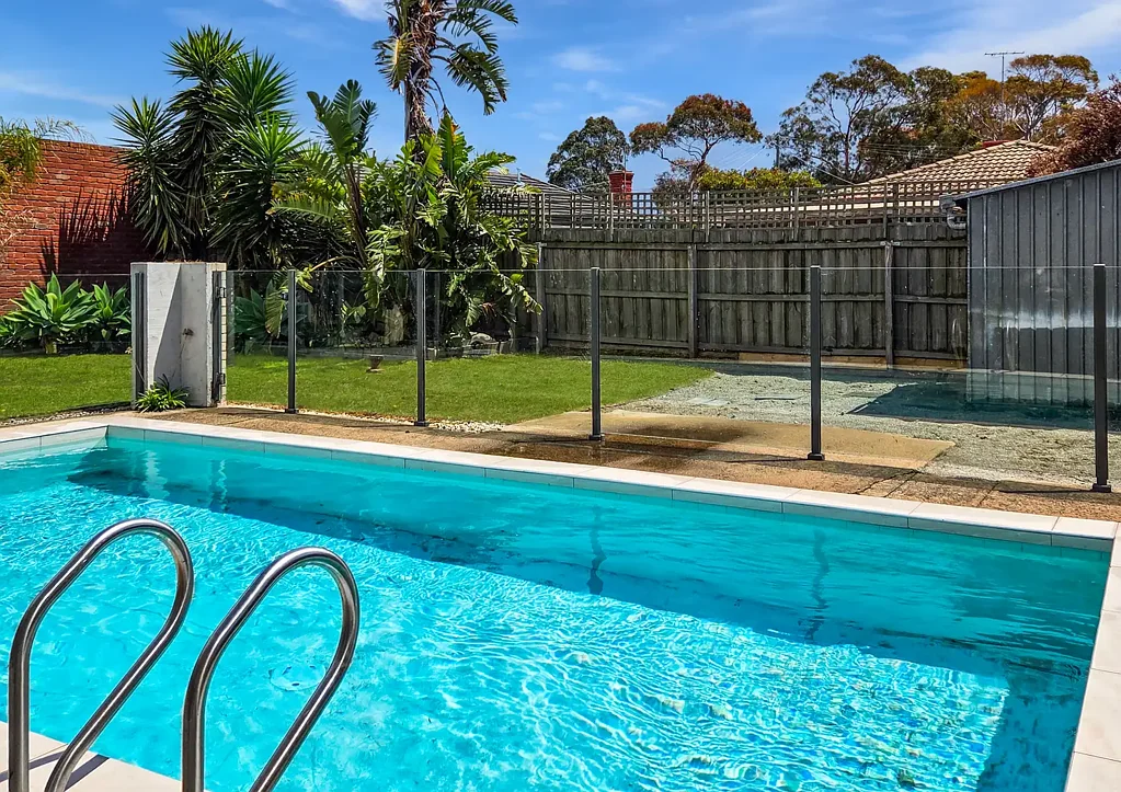 6 Wingarra Drive, Grovedale, VIC 3216