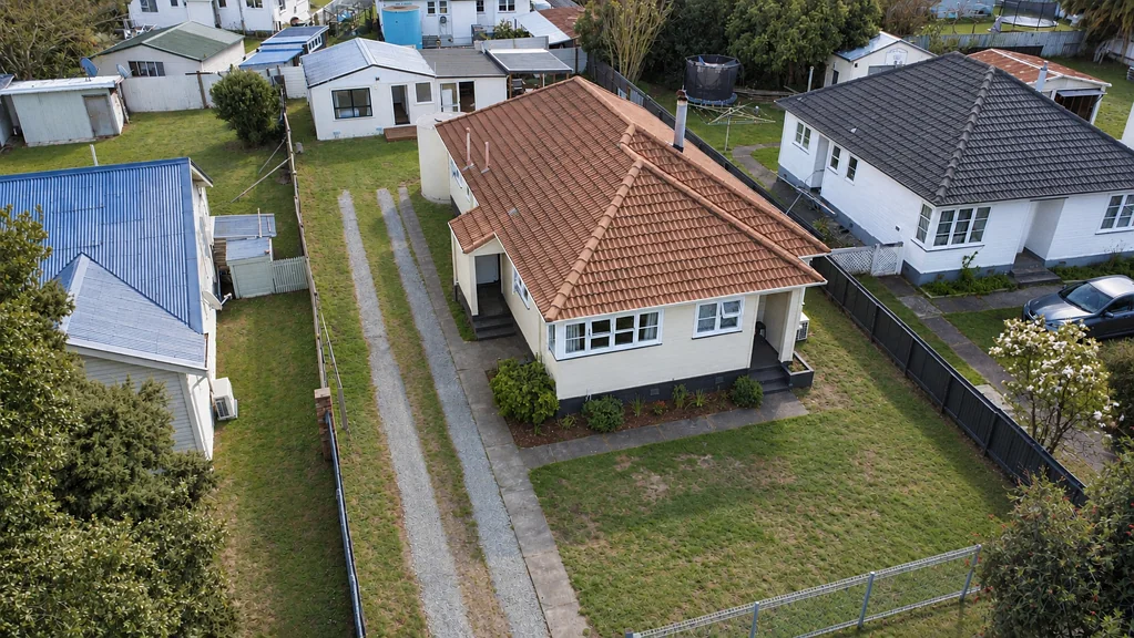Te Hapara 6 Slaapkamer 4 + 2 Bedrooms. 3 Bathrooms. Make Your Move.