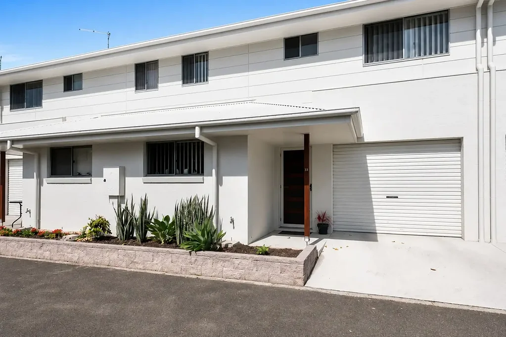 Modern 3 Bedroom Townhouse