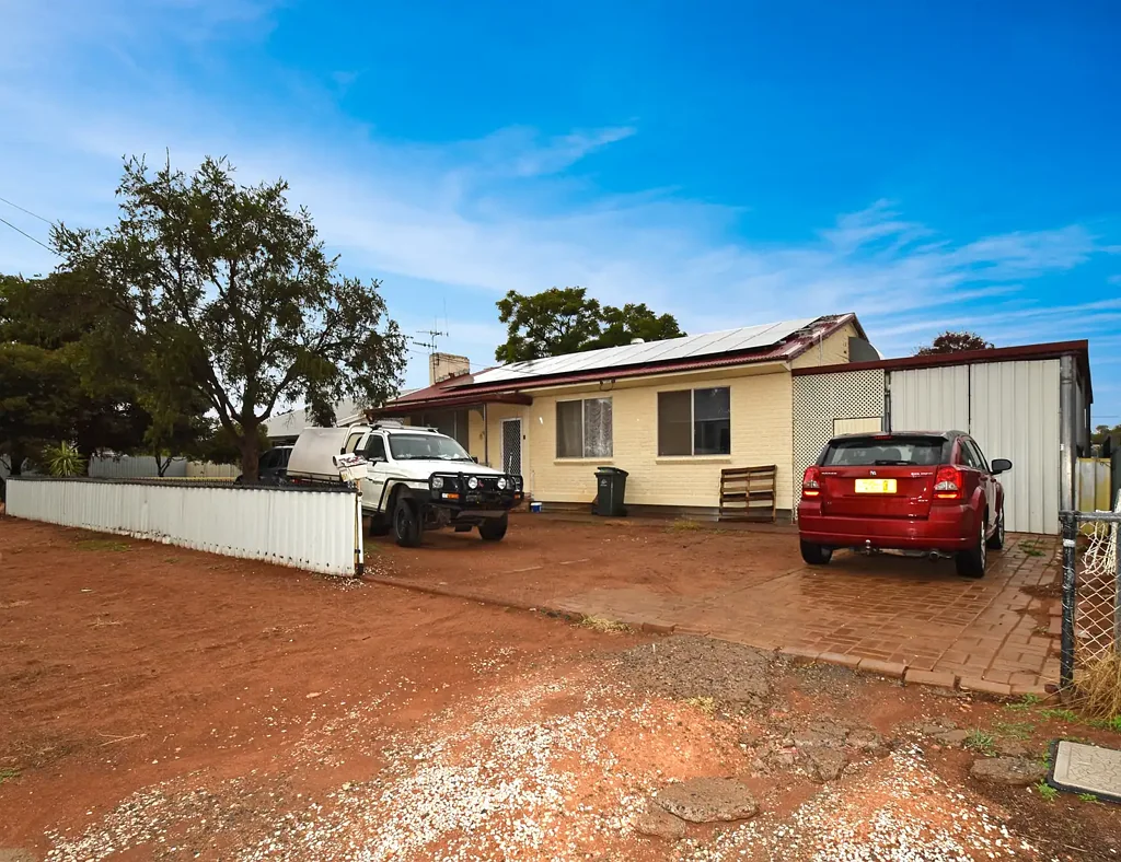 Broken Hill 4chambre CURRENTLY LEASED FOR $330 PER WEEK