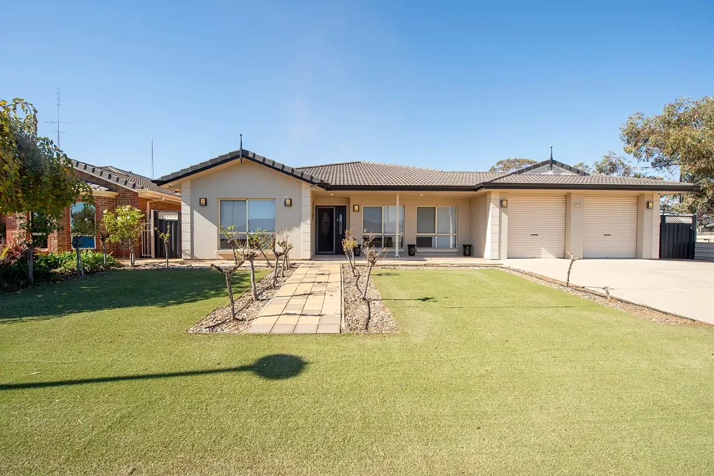Port Pirie 4Kwarto MORE THAN MEETS THE EYE!   (PRICE REDUCED!!!)