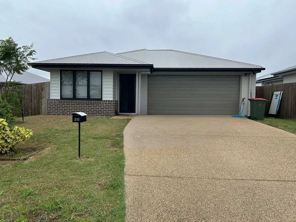 4 Bedroom Home in Popular Location!