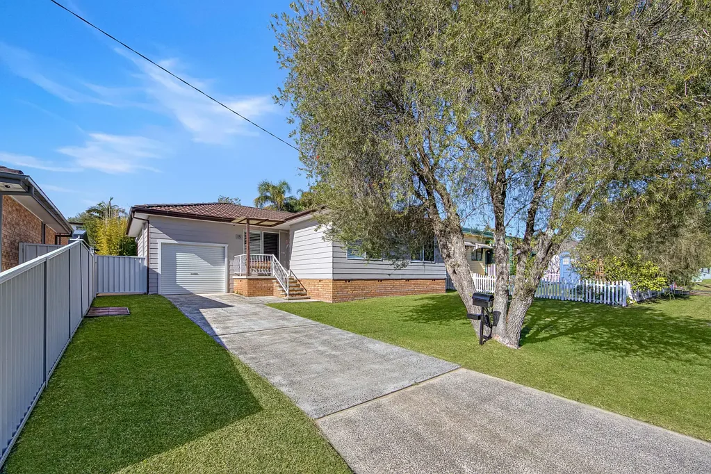 15 Phyllis Avenue, Kanwal, NSW 2259