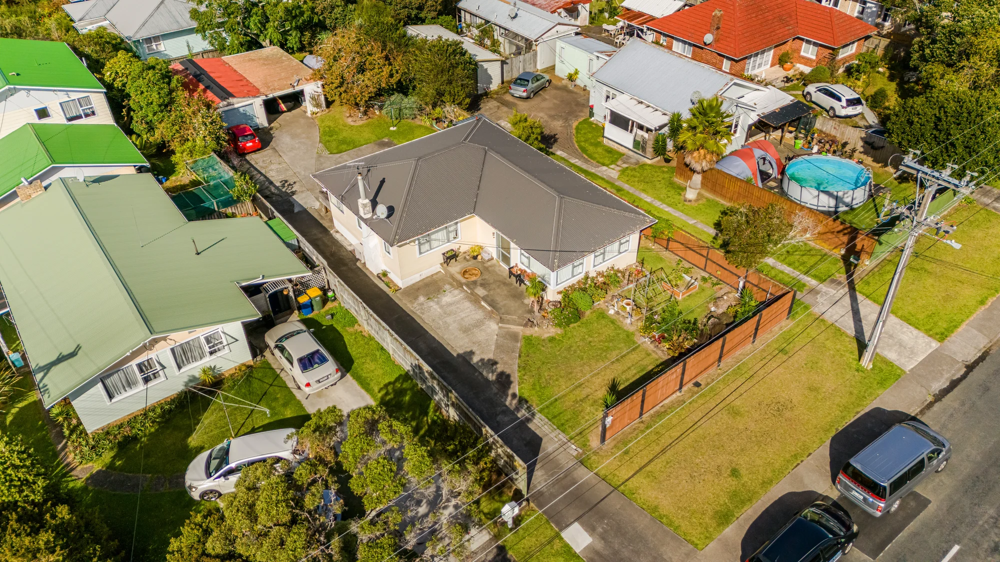 Te Atatu Peninsula 3房 Full Site Opportunity with Future Potential