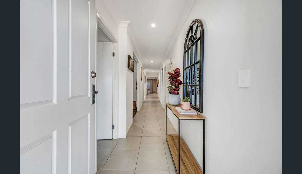 18 BARKLYA ST, MOUNT LOW QLD 4818, 0部屋, 0バスルーム, House