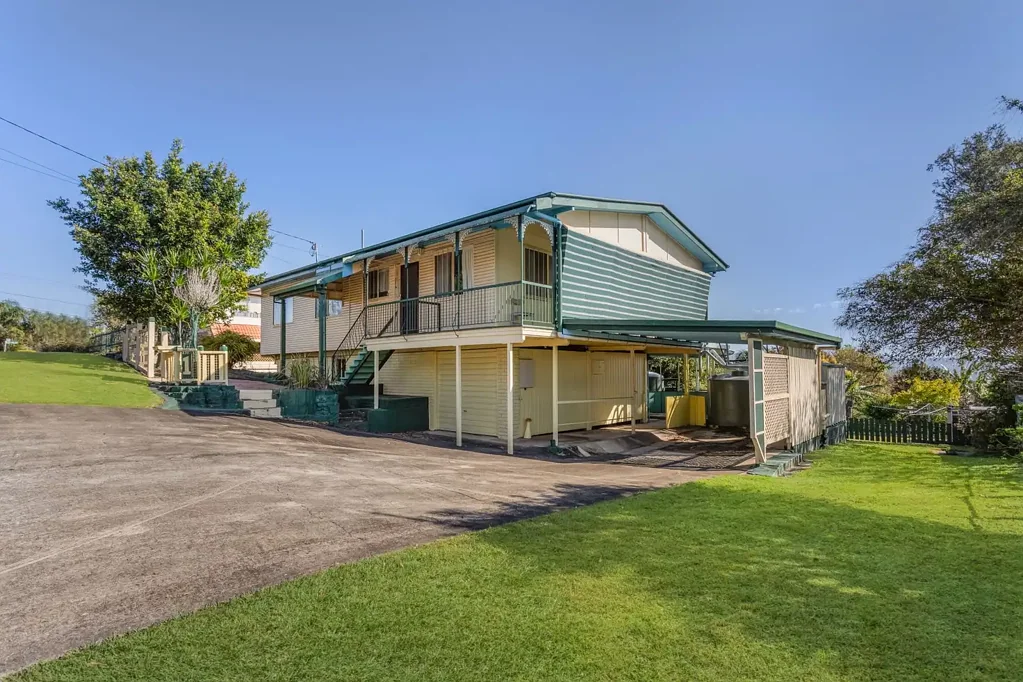 1 Carlyle Street, Riverview, QLD 4303