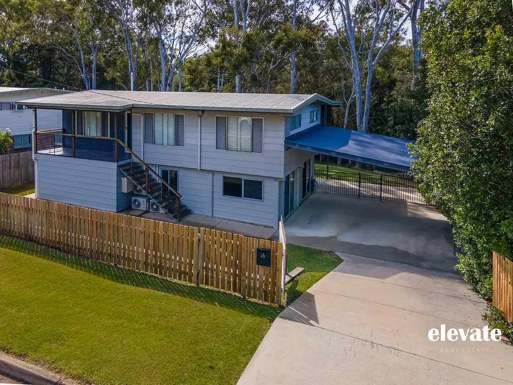 New Auckland 3房  Two Level Home with Kitchens, Bathrooms and Living Spaces on Both Levels