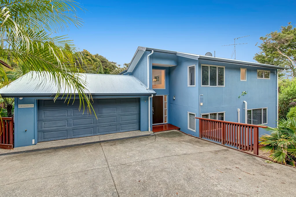 Unsworth Heights 4chambre Rare Opportunity in the Heart of Unsworth Heights!