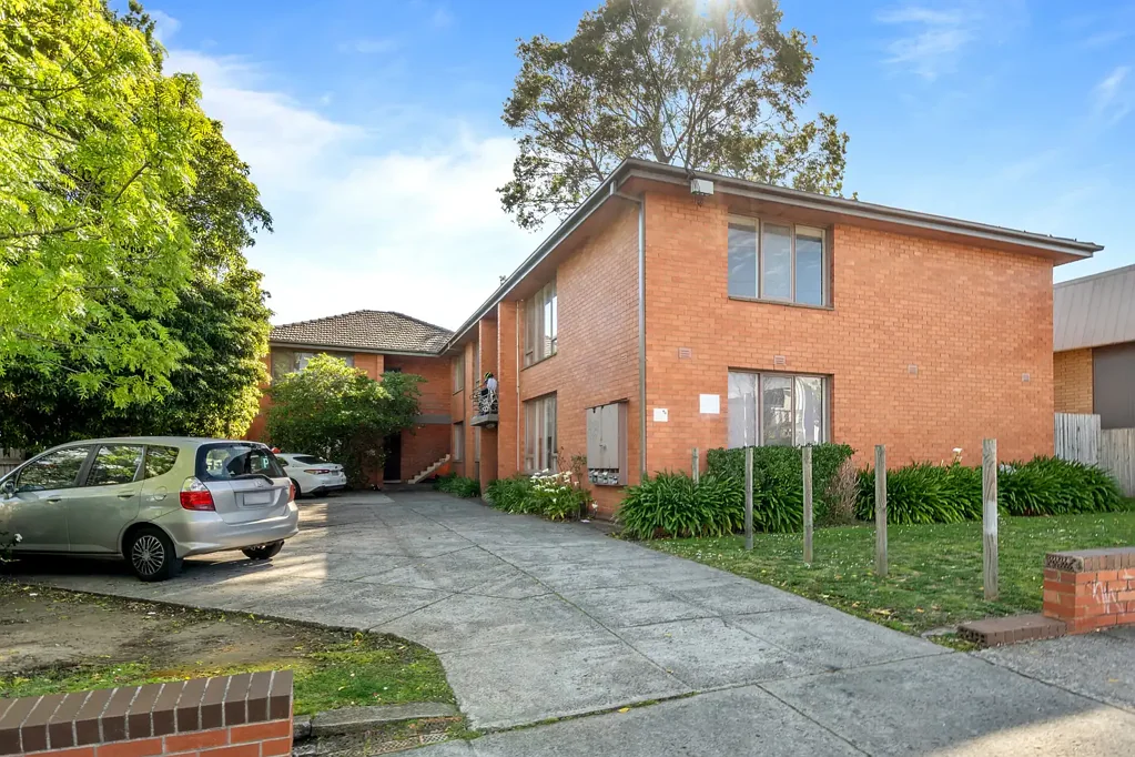 Spacious Two Bedroom Unit in Perfect Location