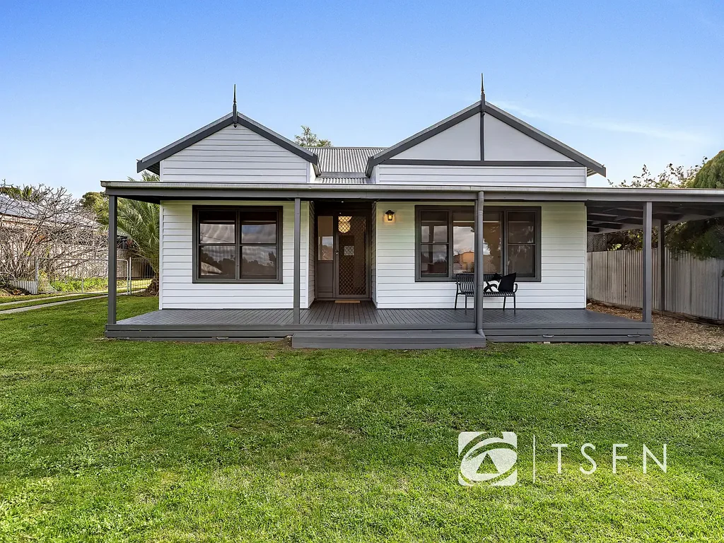 Freshly Updated Cottage Home!