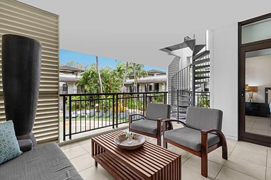 Port Douglas 2 Bedroom SEA TEMPLE LUXURY TOP FLOOR APARTMENT