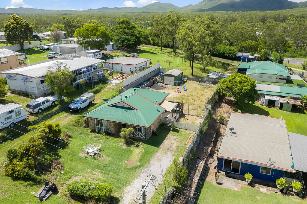 8 Balfour Street, Mount Larcom, QLD 4695