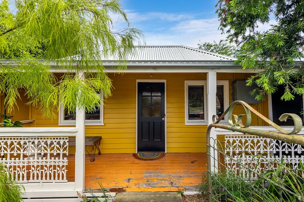 42 Princes Highway, Cobargo, NSW 2550