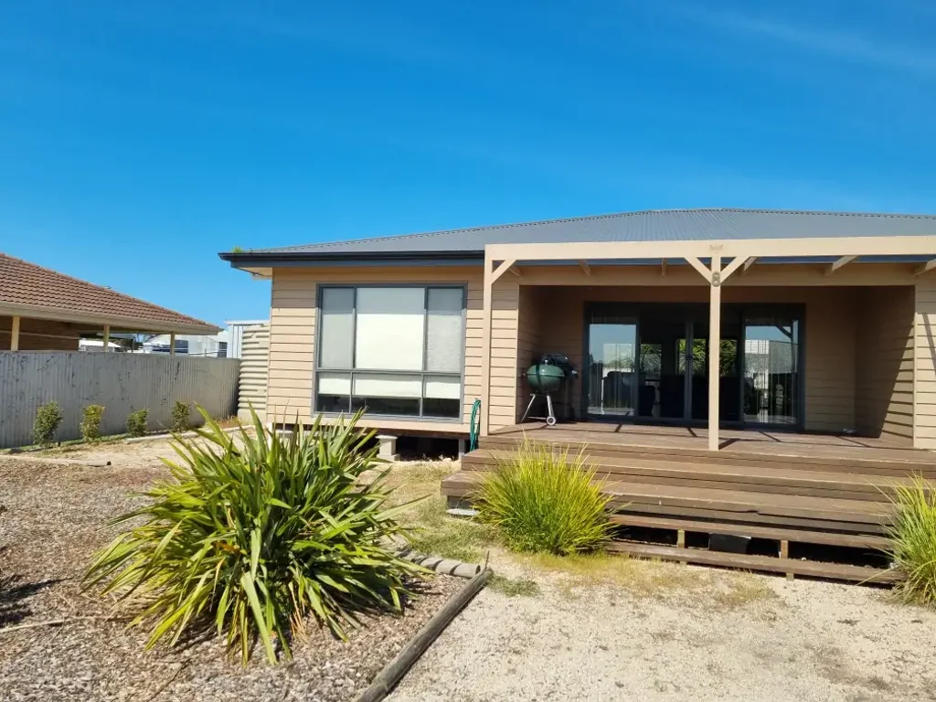 Modern 4 - Bedroom Home