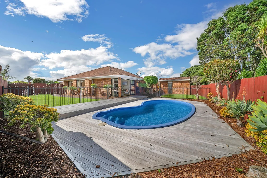 16 Westholm Way, Pahurehure, Papakura, Auckland