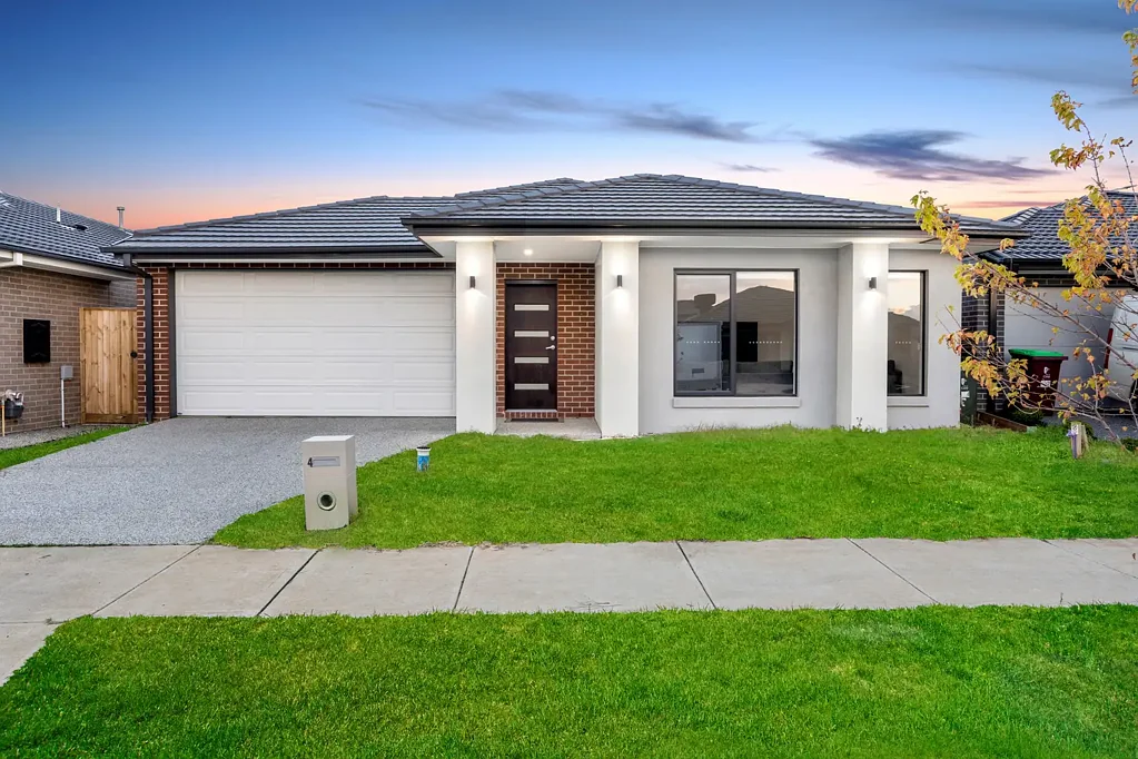 4 Bedroom Family home !