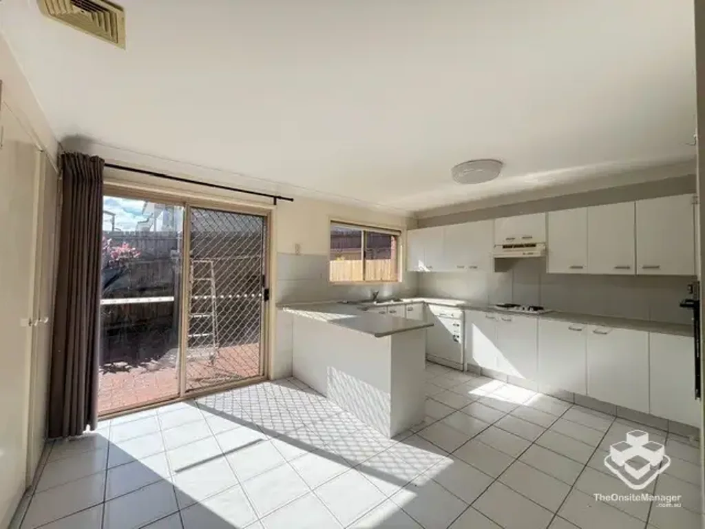Timber floor/ Spacious in all the living area/ North and south facing/Ormiston state school catchment