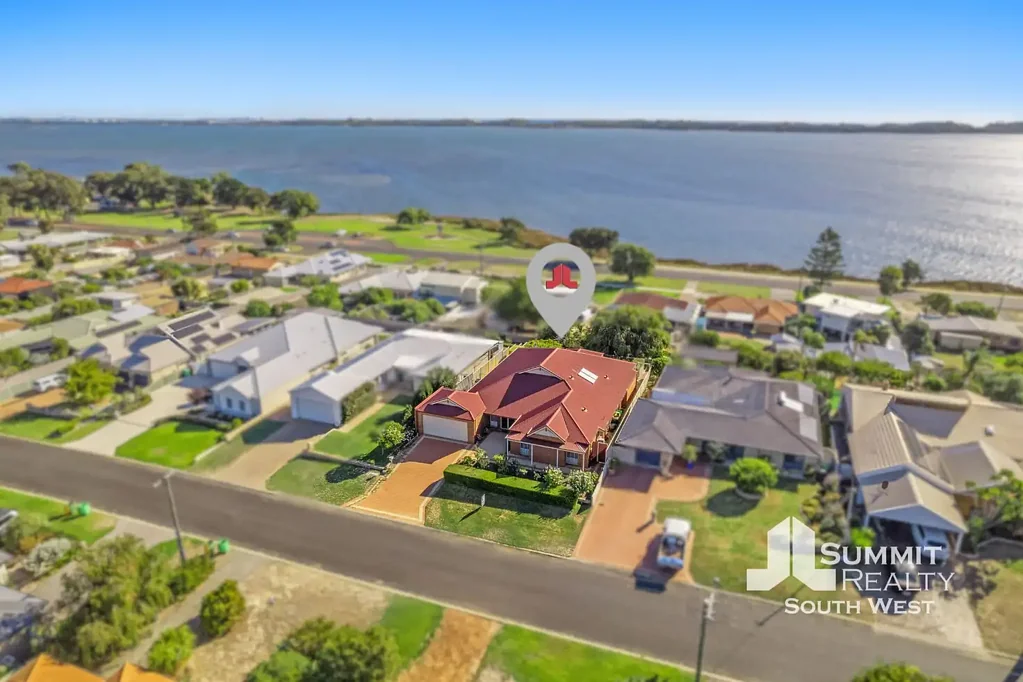 Australind 4房  Elevated Living with Estuary Views in Sought-After Australind