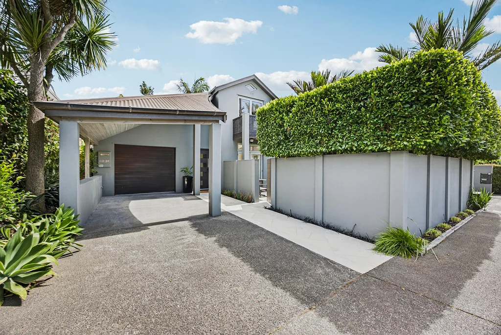 Westmere 3 Bedroom ENGAGED BUT NOT MARRIED