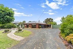 16 Anderson Street, Heyfield