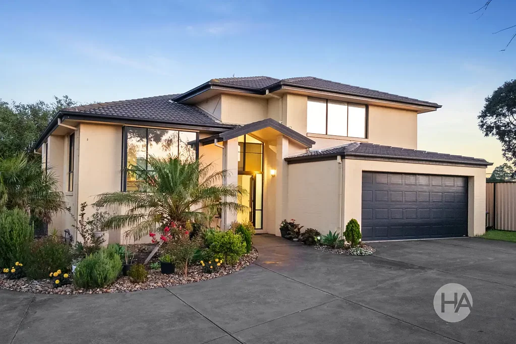 Langwarrin 6房  度假村式生活，具备居家办公潜力  Resort-style Living with Home Business Potential