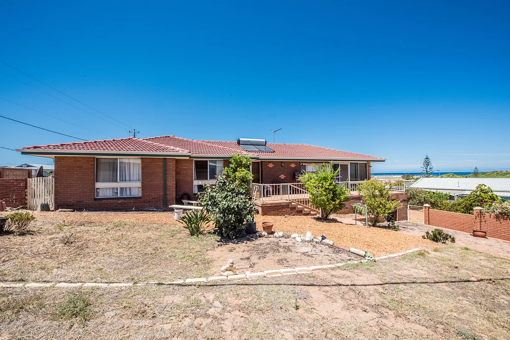 1 Downes Way, Port Denison, WA 6525