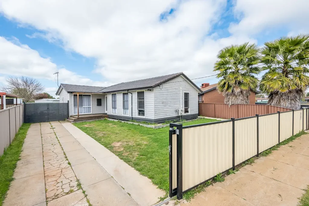 Shepparton 3 Bedroom Renovated, Move-In Ready Home