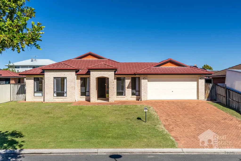Spacious Family Home in Quiet Cul-de-Sac – 5 Bedrooms + Media Room!