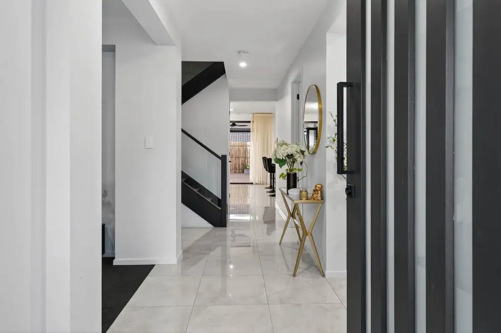 Collingwood Park 4Kwarto Blooming with Style – Bellflower Residence