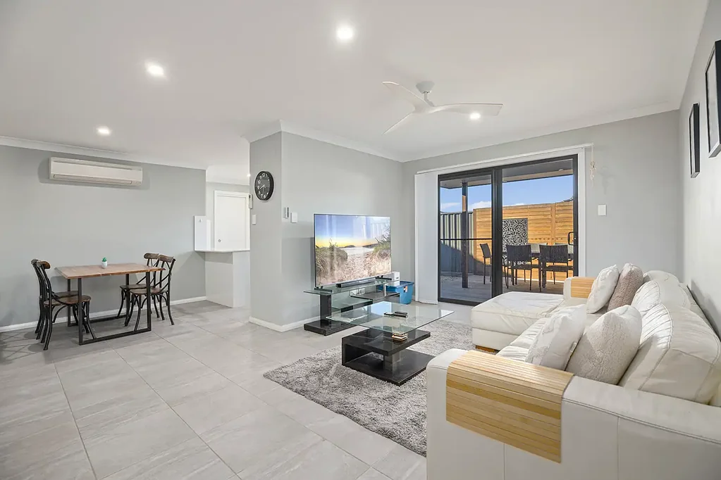 Moonee Beach 3ਬੈੱਡਰੂਮ Spacious & Stylish Freestanding Villa – Prime Moonee Beach Living