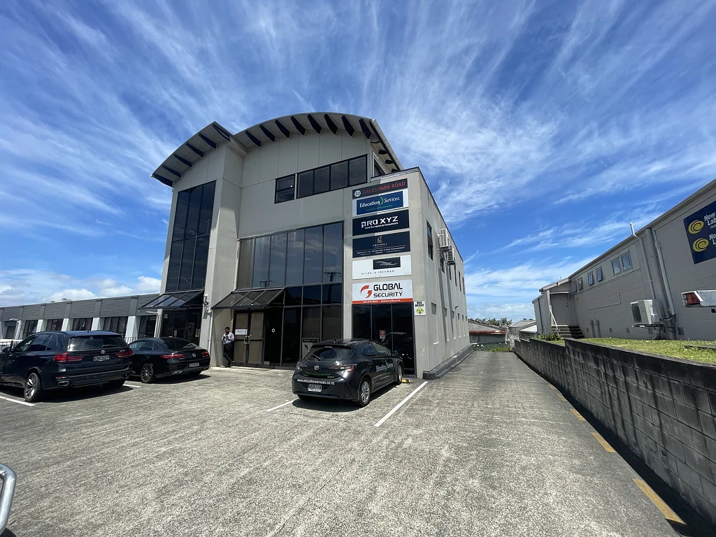 Penrose Convenient top-floor office in Penrose